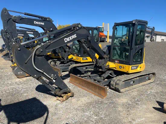 ./images/584187/550/584187-2022-Deere-50G-Excavators-Mini--up-to-12-000-lbs--550-2-1.webp