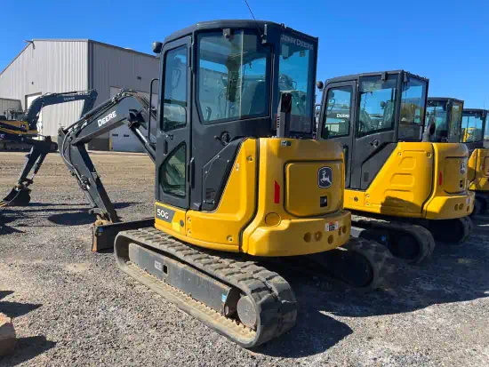 ./images/584187/550/584187-2022-Deere-50G-Excavators-Mini--up-to-12-000-lbs--550-4-1.webp