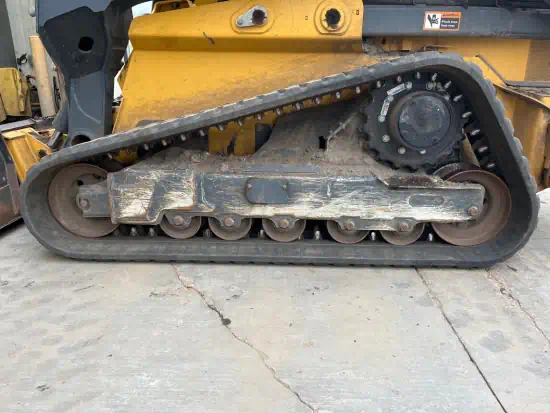 ./images/584442/550/584442--Deere-333G-Skid-Steers-Track-550-11-1.webp