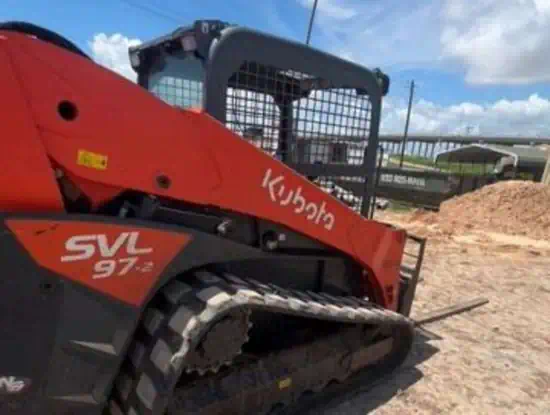 ./images/584465/550/584465--Kubota-SVL97-2-HFC-Skid-Steers--550-2-1.webp