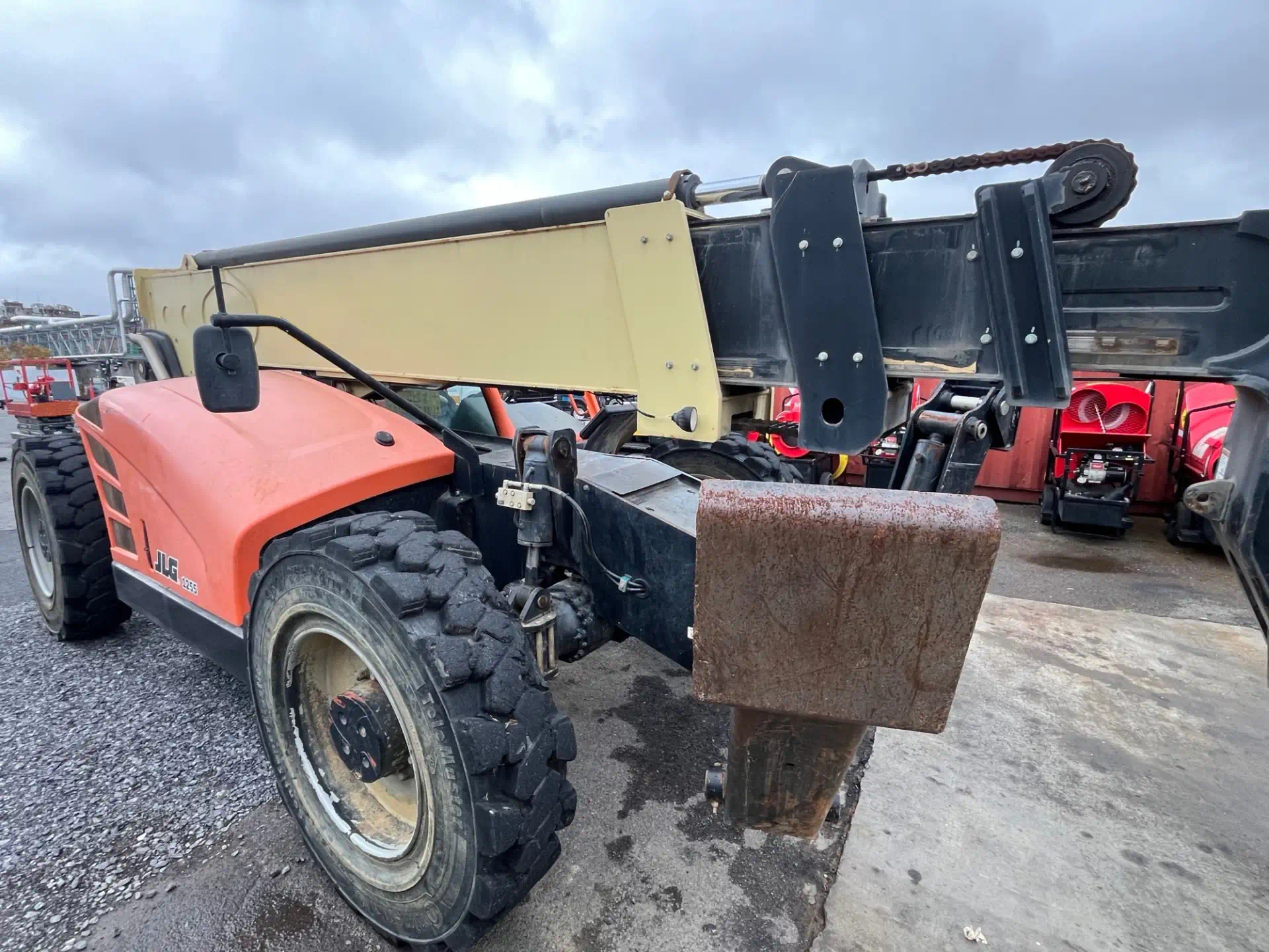 584477-2018-JLG-1255-Lifts-Telehandlers-1920-5-1