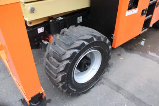 ./images/584557/550/584557--JLG-430LRT-Lifts-Rough-Terrain-Scissor-Lifts-550-13-1.webp