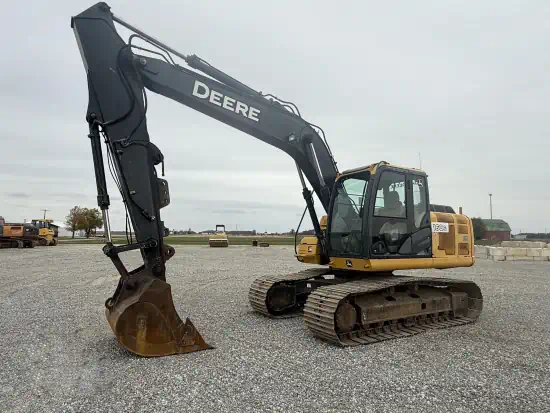 ./images/584602/550/584602--Deere-160G-LC-Excavators-Crawler-550-1-1.webp