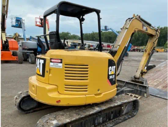 ./images/584606/550/584606--Caterpillar-305-5E2CR-Excavators-Mini--up-to-12-000-lbs--550-2-1.webp