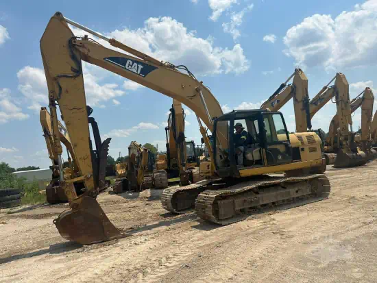 ./images/584613/550/584613--Caterpillar-320CL-Excavators-Crawler-550-1-1.webp