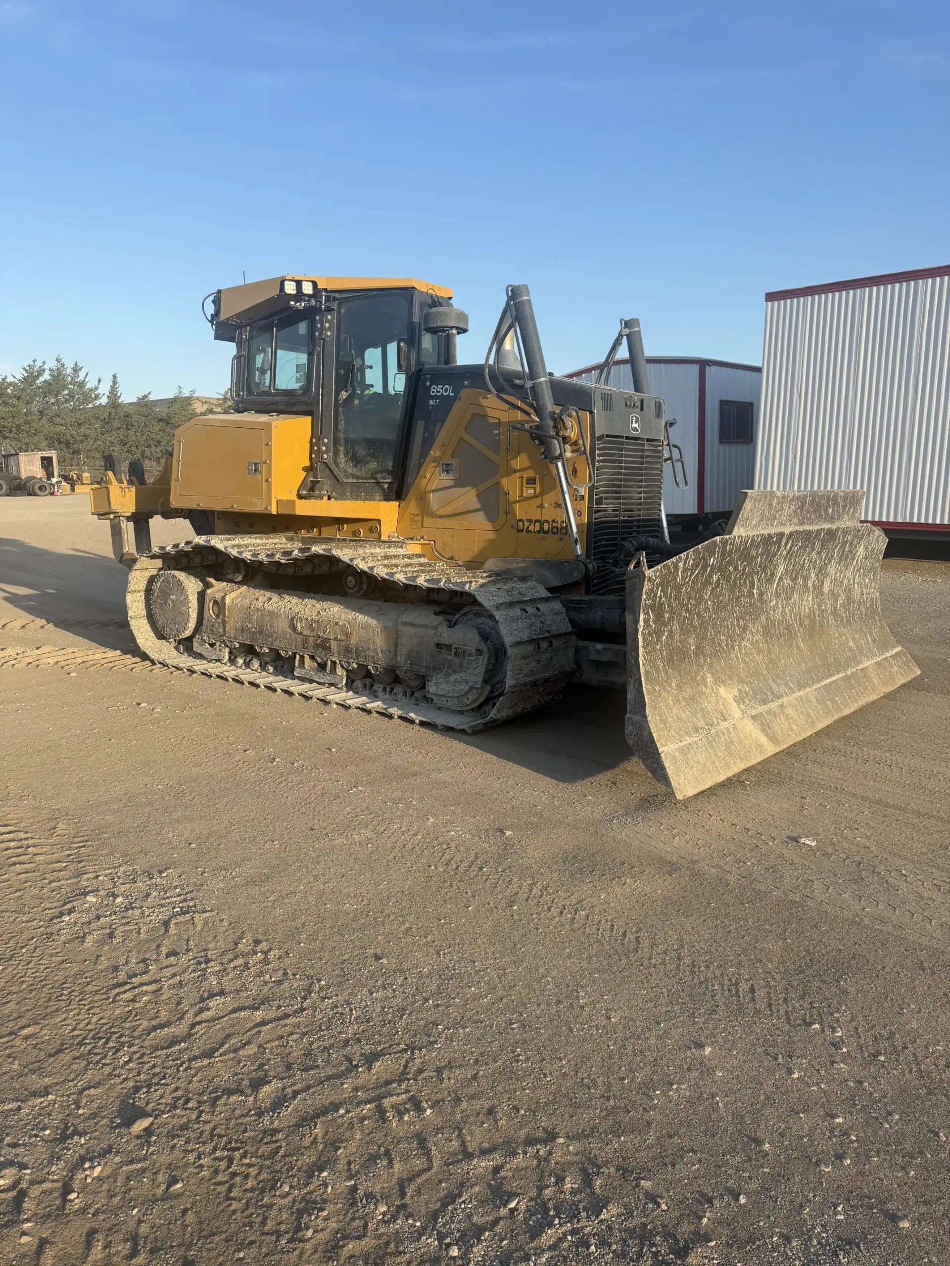 636751-2022-Deere-850L-WLT-Dozers-Crawler-1920-3-1