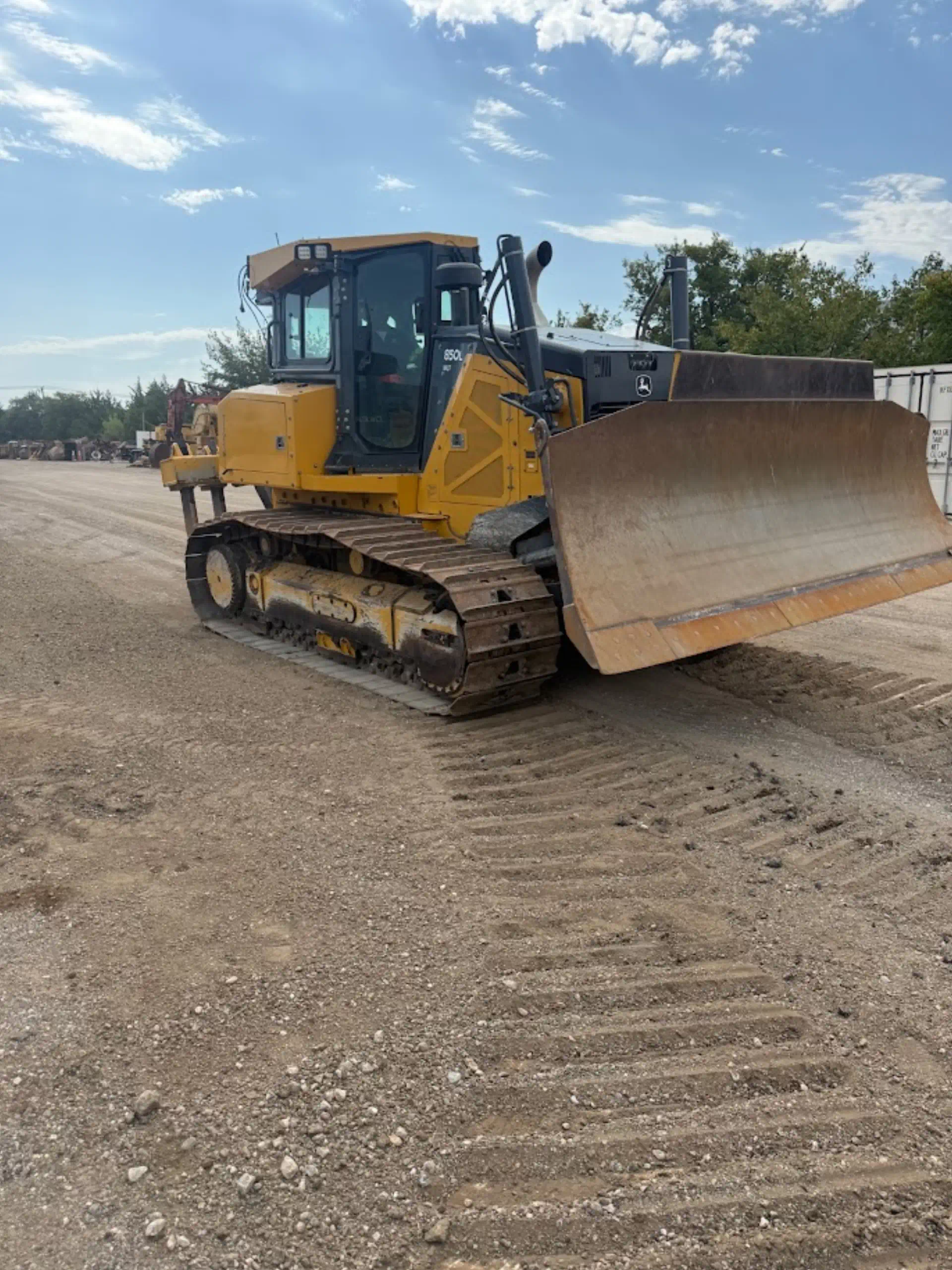 636757--Deere-850L-WLT-Dozers-Crawler-1920-1-1