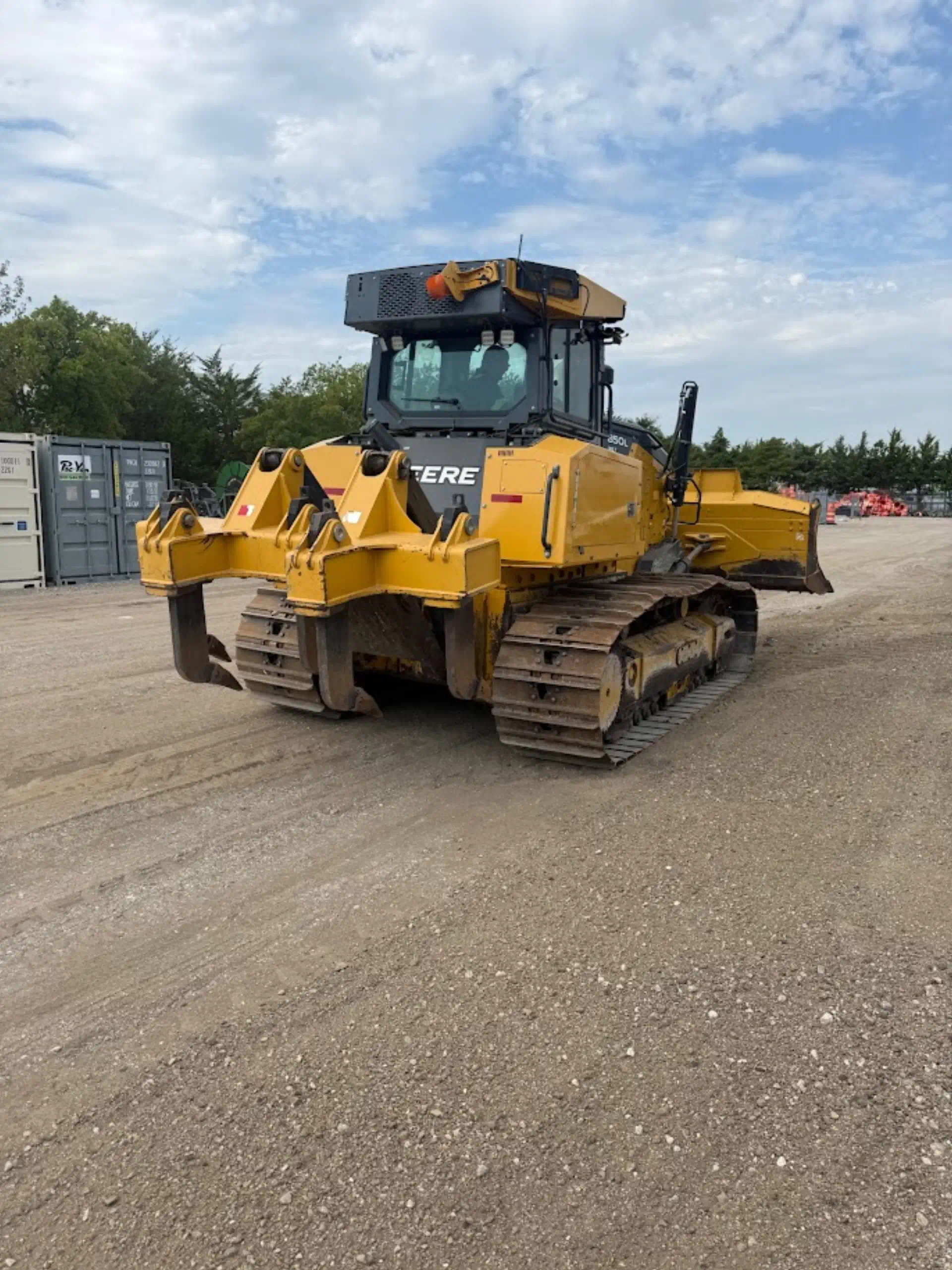 636757--Deere-850L-WLT-Dozers-Crawler-1920-3-1